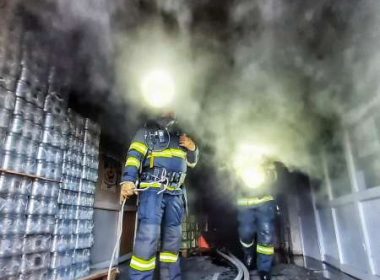 Centrul Comercial Transilvania, devastat de un incendiu alimentat de butelii de gaz şi materiale inflamabile