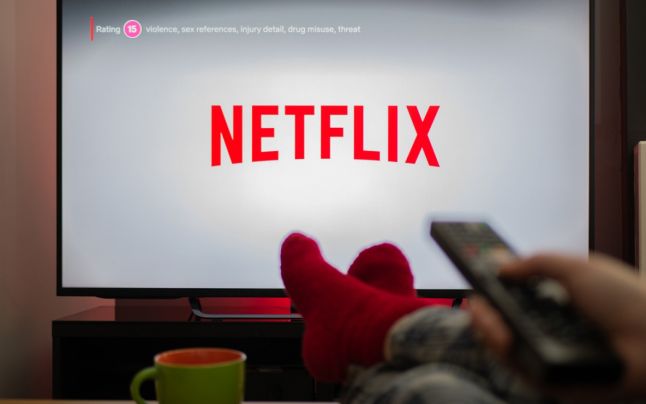 Guvernul vrea să introducă o taxă pe filmele online. Cât vor plăti abonaţii Netflix DOCUMENT