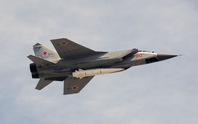 Rusia a folosit un avion de luptă pentru a intercepta un avion britanic spion în apropierea Crimeei