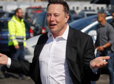Musk îi răspunde directorului ONU care a spus că 2% din averea sa ar eradica foametea: Dacă îmi arată cum, vând acţiunile Tesla