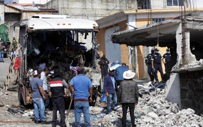 19 pelerini ucişi într-un accident de autocar din Mexic