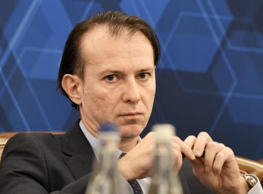 Florin Cîţu a demisionat din funcţia de preşedinte al Senatului