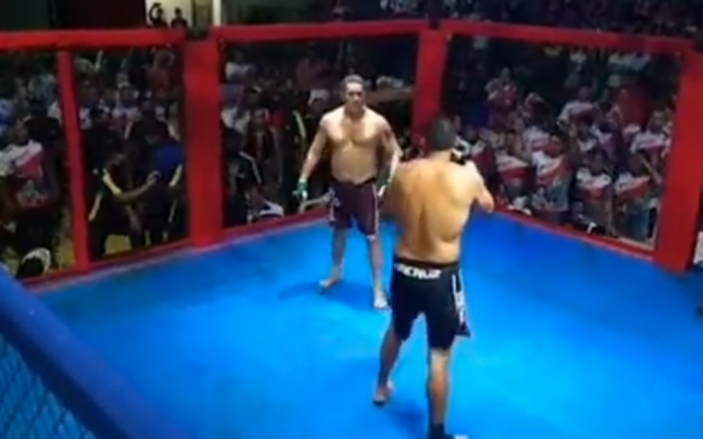 Viral pe internet. Un primar din Brazilia a rezolvat o neînţelegere cu un adversar politic într-un ring de MMA