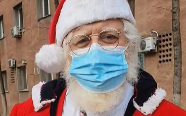 Moş Crăciun, salvat de medici după ce a fost infectat cu COVID-19