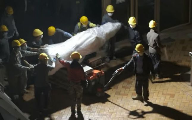 O statuie ridicată în amintirea victimelor represiunii din Piaţa Tiananmen, dărâmată în Hong Kong