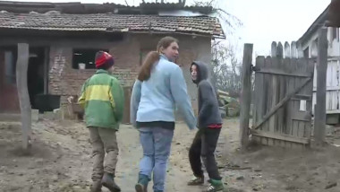 Reuters: Românii nu prea au ce scoate din priză