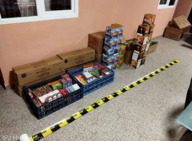 Poliţiştii au confiscat 750 de materiale pirotehnice în Hunedoara