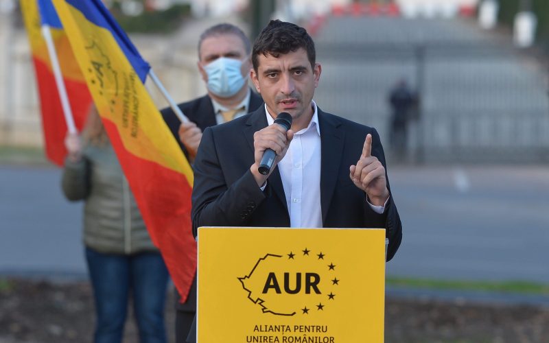 Parlamentarii AUR - protest la Guvern; cer ca românii care intră în ţară să nu fie carantinaţi dacă au test RT-PCR