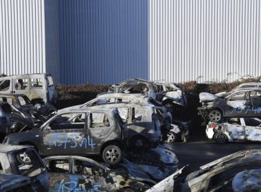 Revelion 2022 în Franţa. Aproape 900 de maşini au fost incendiate şi peste 400 de persoane au fost arestate