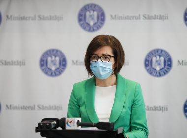 Ioana Mihăilă: Nu îi auzim pe cei de la PSD să discute despre vacinare, le e teamă că îşi pierd electoratul / Rata de vaccinare a copiilor, obligatorie, va începe să scadă, pentru că părinţii nu mai au încredere, deja avem probleme cu vaccinarea ROR
