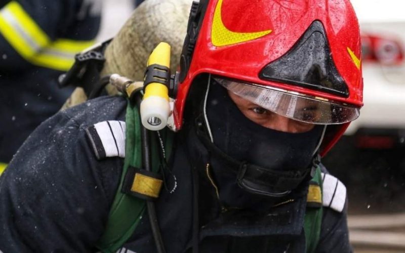 20 de persoane evacuate în urma unui incendiu provocat într-o tentativă de suicid