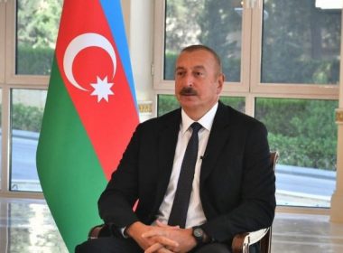 Azerbaidjan trimite Ucrainei medicamente în valoare de 5 milioane de euro şi îi oferă combustibil gratis pentru ambulanţe şi pompieri