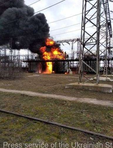 Facilităţi de petrol şi gaz incendiate; rachetă rusă lansată dinspre Belarus doborâtă de ucraineni; armata rusă continuă avansul