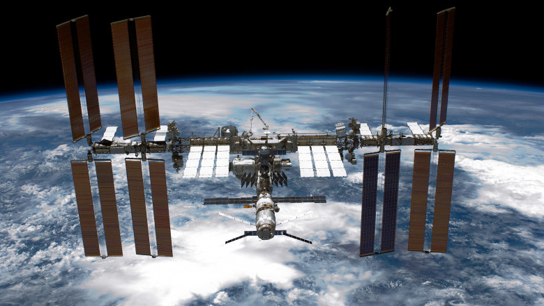 Turiştii spaţiali au părăsit ISS şi se pregătesc să revină pe Pământ