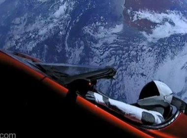 În urmă cu 4 ani, Elon Musk şi-a trimis propria maşină în spaţiu. Unde au ajuns acum automobilul Tesla şi şoferul său, „Starman”