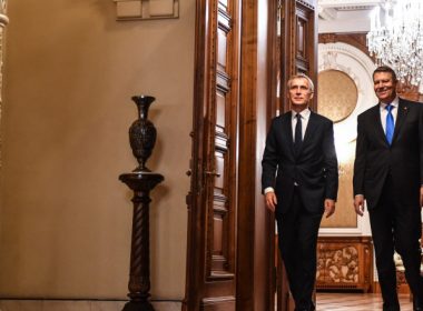 Secretarul general al NATO soseşte vineri în România. Stoltenberg va vizita alături de Iohannis baza militară de la Mihail Kogălniceanu