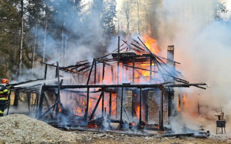 O petrecere incendiară