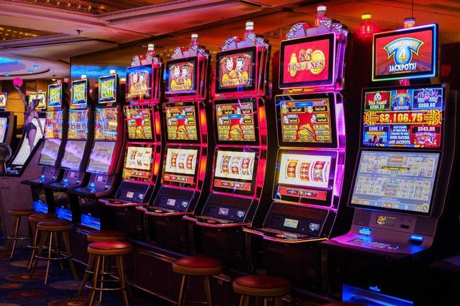 O călugăriţă de 80 de ani din SUA a furat 835.000 de dolari de la o şcoală şi i-a cheltuit pe jocuri de noroc