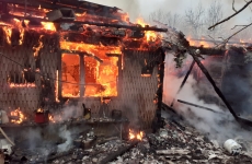 Incendiu la o fabrică de cherestea din comuna Filipeştii de Târg