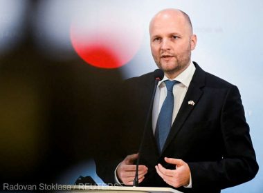 Primele unităţi care vor desfăşura sistemul de apărare Patriot au sosit în Slovacia, anunţă ministrul apărării