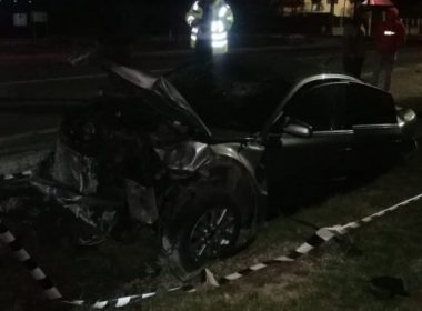 Un şofer din Argeş a bifat, pe rând, două capete de pod, după ce a turat la maximum motorul şi a ratat o curbă