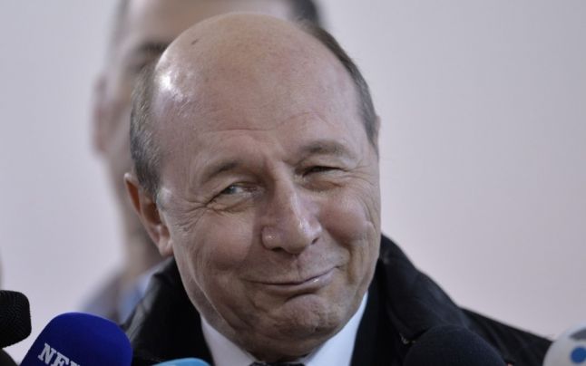 Băsescu, după ce a rămas fără SPP: Am obligaţia ca ceea ce ştiu eu şi alţi lideri politici importanţi să rămână în capul meu. Nu o să dezbrac cămaşa de fost preşedinte