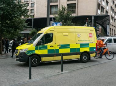 Cel puţin patru morţi şi zeci de răniţi în Belgia după ce o maşină a intrat cu viteză în mulţimea strânsă la un carnaval￼