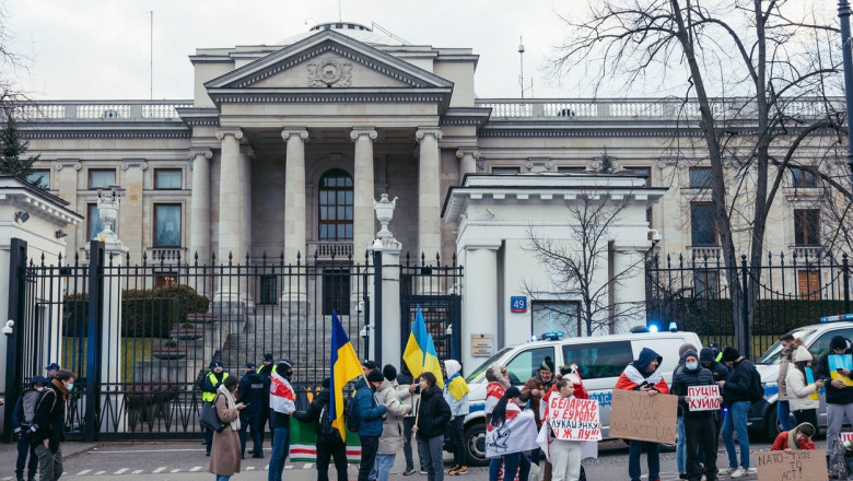 Polonia a blocat conturile ambasadei Rusiei la Varşovia, pe care o acuză că finanţează „activităţi teroriste”￼