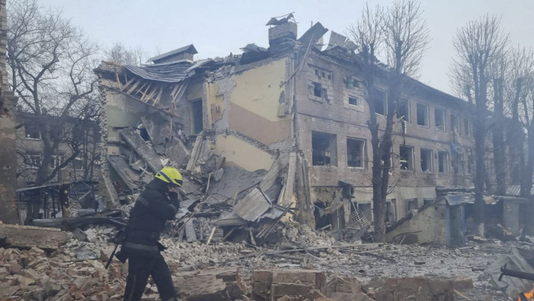 Mariupol este bombardat la fiecare 30 de minute