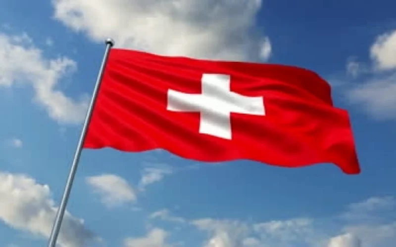 Elveţia interzice survolarea teritoriului său pentru transportul de arme
