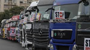 Transportatorii vor protesta în toată ţara până când Guvernul va veni cu soluţii de ieşire din criză