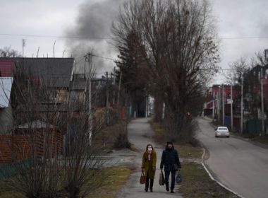 Ucrainenii spun că ruşii l-au ucis pe primarul oraşului Hostomel. „A murit în timp ce distribuia pâine şi medicamente”