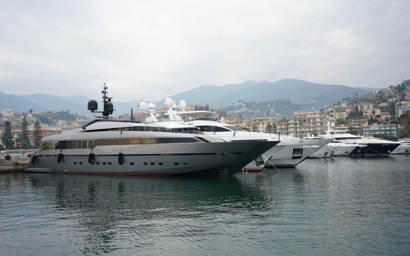 Italia a sechestrat iahturi şi proprietăţi de lux în valoare de 140 de milioane de euro aparţinând unor oligarhi ruşi￼