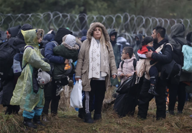 Aproape 1.200 de copii refugiaţi au primit asistenţă umanitară la frontiera cu Ucraina