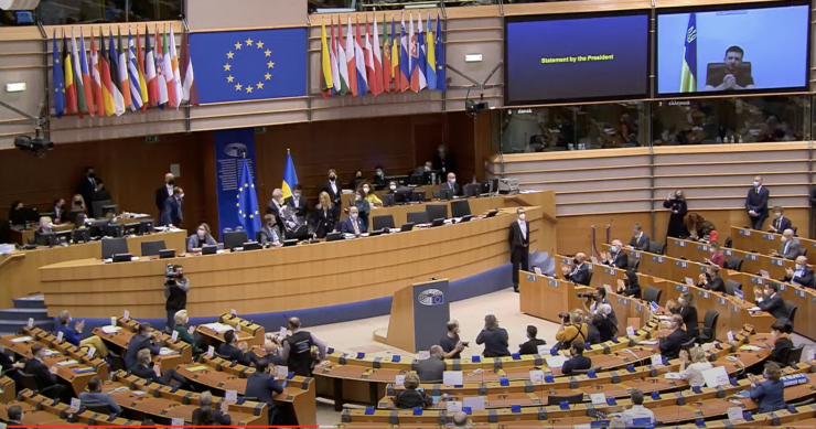 Parlamentul European cere statut de ţară candidată pentru Ucraina