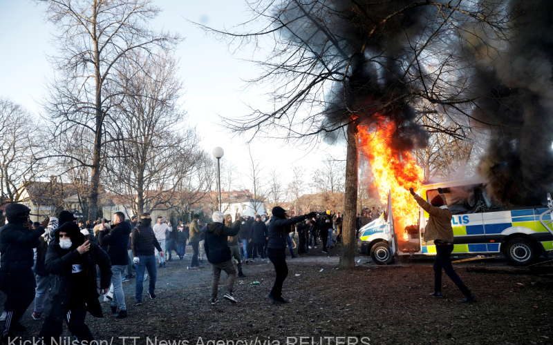 Suedia: 9 poliţişti răniţi într-o nouă manifestaţie împotriva extremei drepte