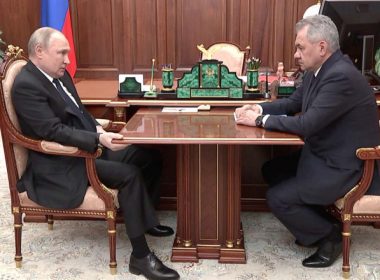 Putin tremură necontrolat la o întâlnire cu Lukashenko