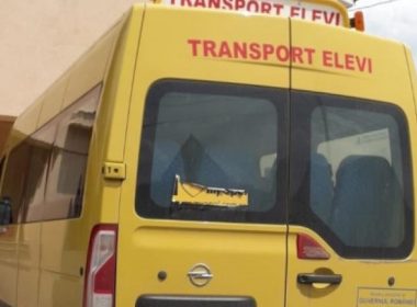 Şofer de microbuz şcolar acuzat de agresiune sexuală