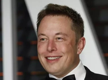 Elon Musk l-a acuzat pe cofondatorul Microsoft, Bill Gates, că a făcut plasamente de tip short-selling pentru acţiunile Tesla