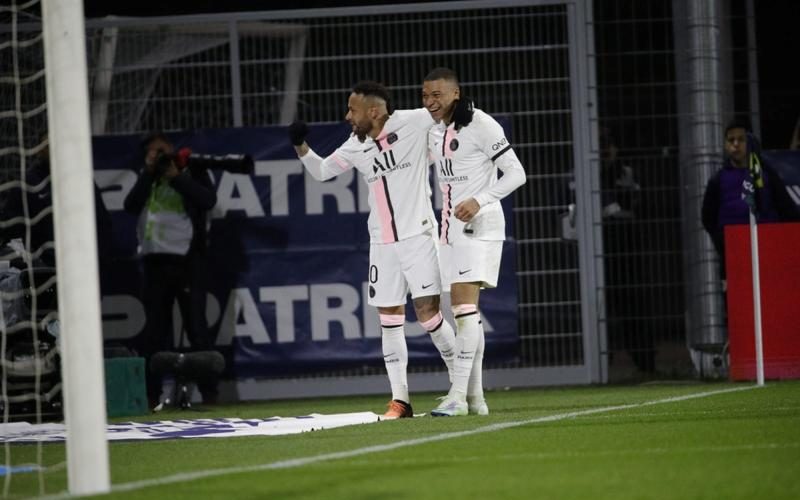 PSG a făcut spectacol cu Clermont - Neymar şi Kylian Mbappe au marcat câte trei goluri