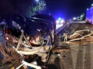 Două tinere rănite în urma coliziunii între un autocamion şi un autoturism pe DN 5