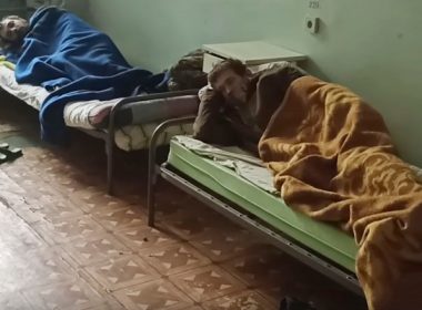 Ruşii au publicat primele imagini din spital cu soldaţii ucraineni care au părăsit Azovstalul. În ce condiţii sunt trataţi răniţii