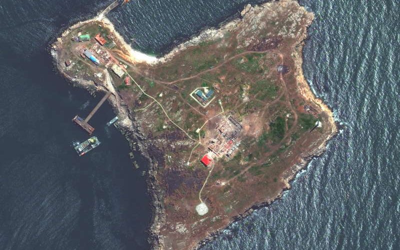 Rusia a instalat în Insula Şerpilor sisteme de apărare antiaeriană 'Tor-M2' şi 'Panţîri' 