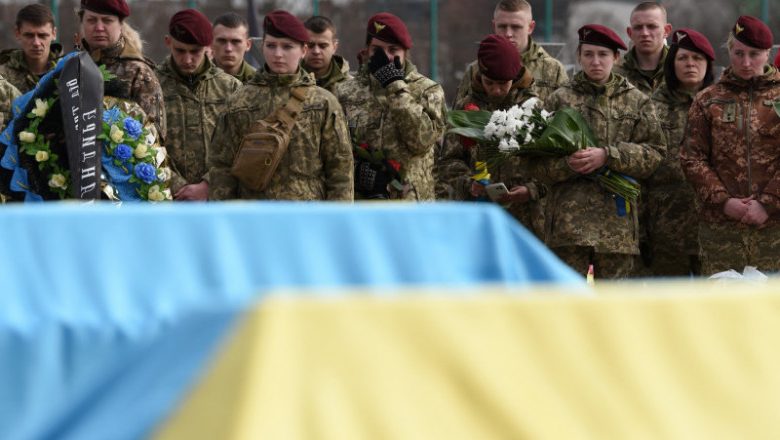 Ucraina şi Rusia au făcut schimb de sute de militari ucişi. Kievul cerea insistent trupurile soldaţilor decedaţi￼